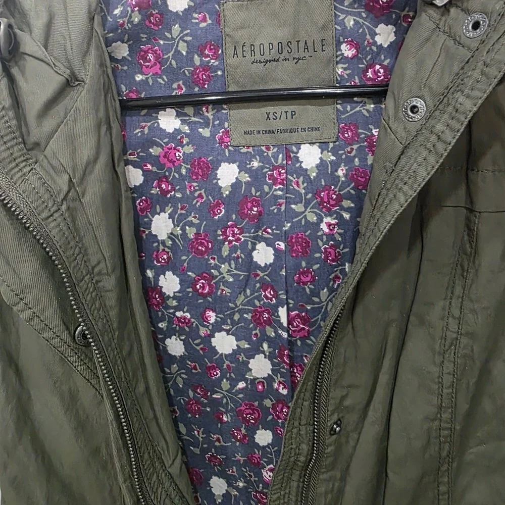 Aeropostale Womens XS Olive Green‎ Hooded Utility Jacket Floral Lining Full Zip